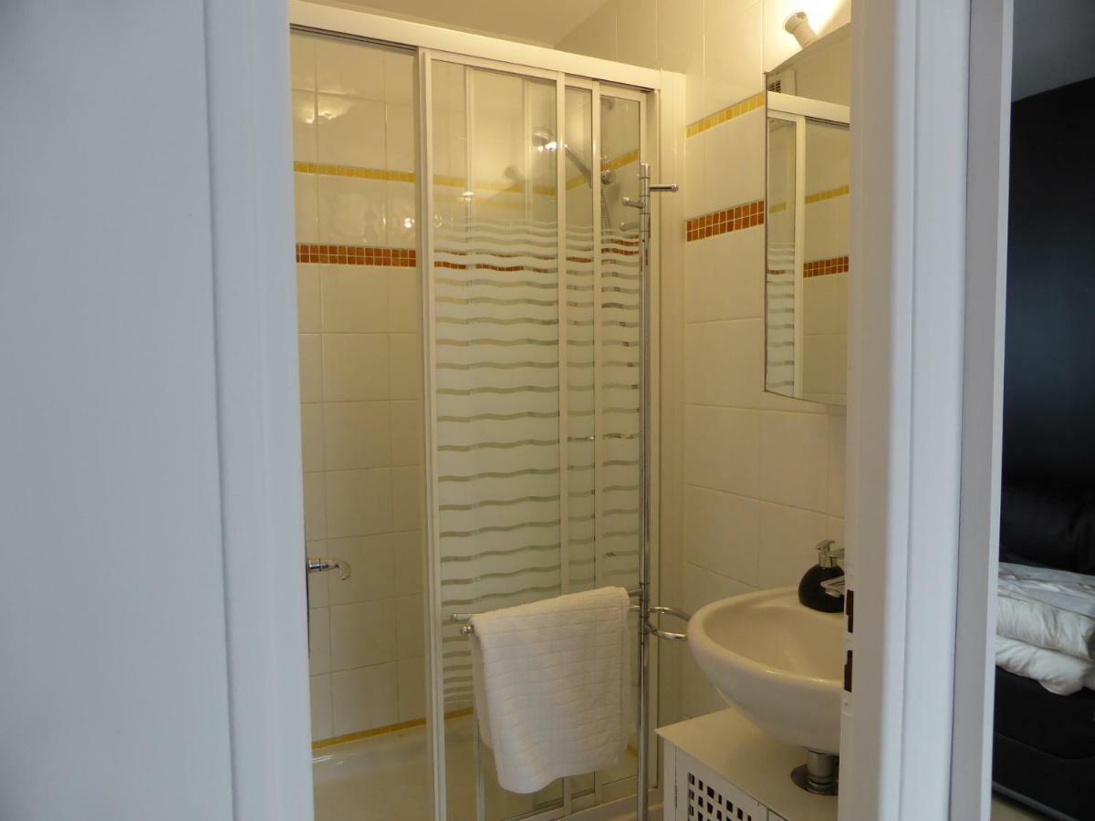 Une Chambre A Neuilly Guest House Экстерьер фото